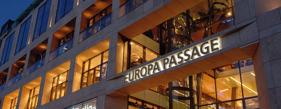 Reliefbuchstaben Europa Passage