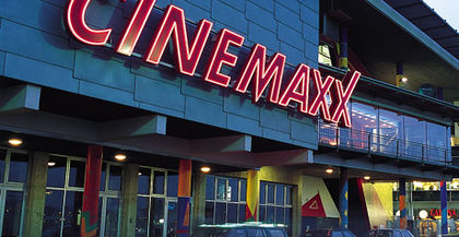 Neonlichtanlage Cinemaxx